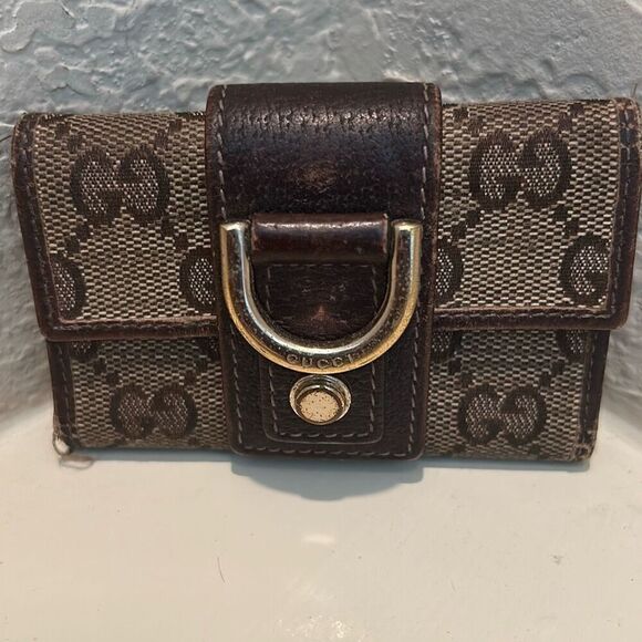 Gucci GG Logo Key Holder Wallet Case Brown Buckle Front Classic Monogram 5 Ring - Picture 2 of 14